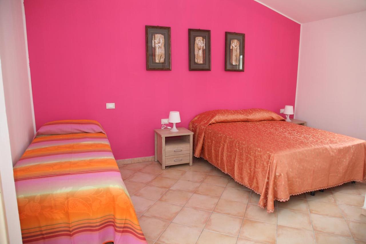 Mongiove Villaggio Simenzaru מראה חיצוני תמונה